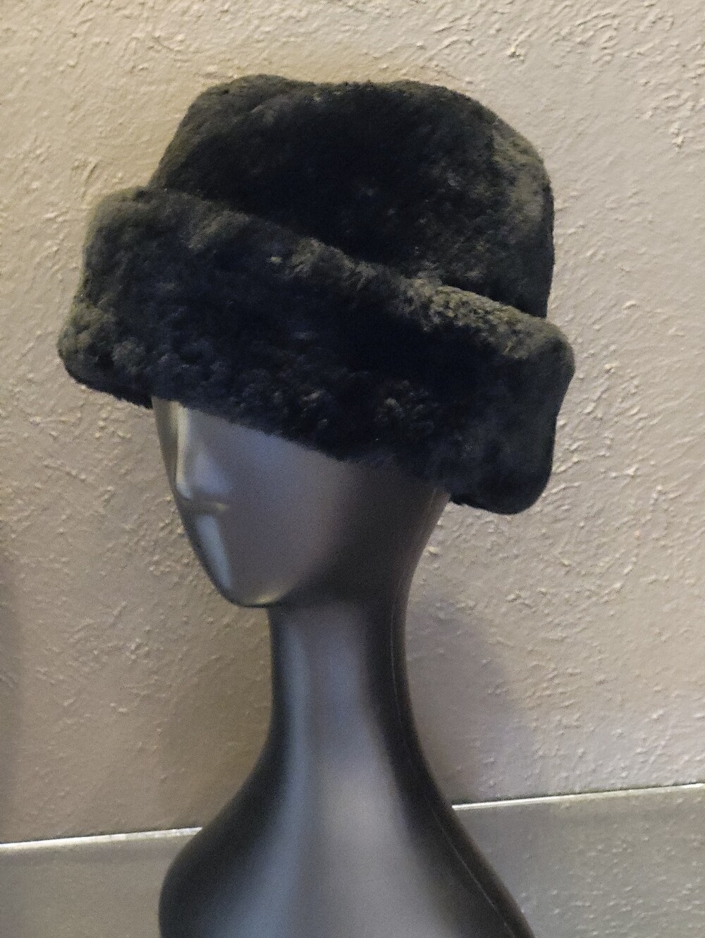 North King RN 2121 Black Dyed Mouton Lamb Fur Russian Styled Hat 50s/60s Large